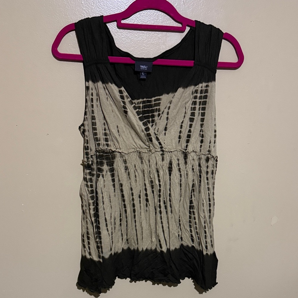 Old Navy Black and Cream Tank Top